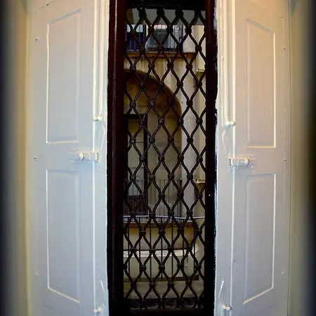 Bed & Breakfast Lavikarooms