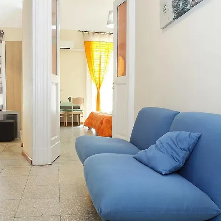 Lavikarooms Bed & Breakfast 2*